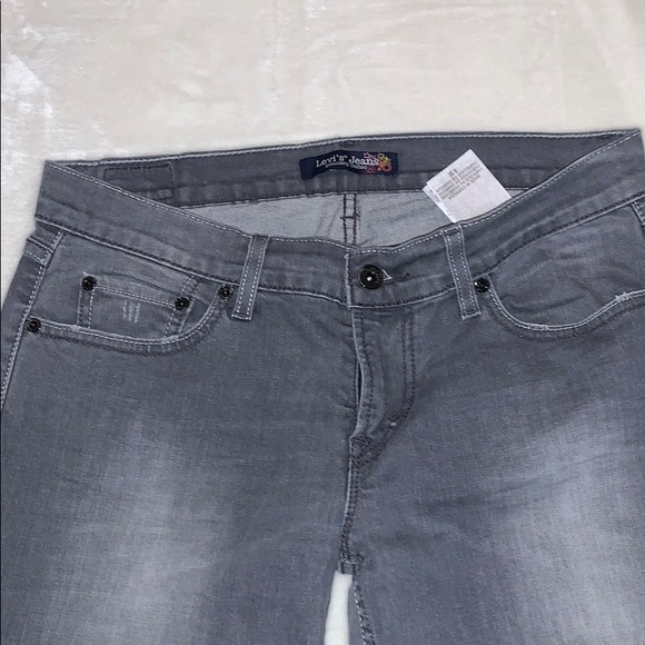 Low Rise Levi’s - Picture 3 of 3